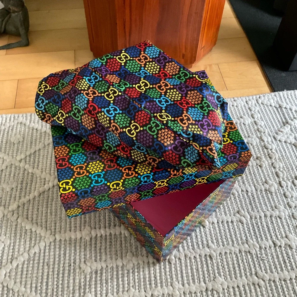 Gucci Visor from Psychedelic Capsule Collection - Picture 2 of 5